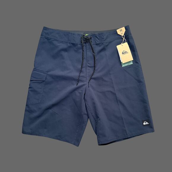 Quiksilver Everyday Solid 20" Board Shorts Navy Size 32 NWT - Picture 1 of 8